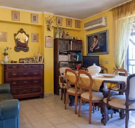 Carly & Dane Vacation House Таормина Экстерьер фото